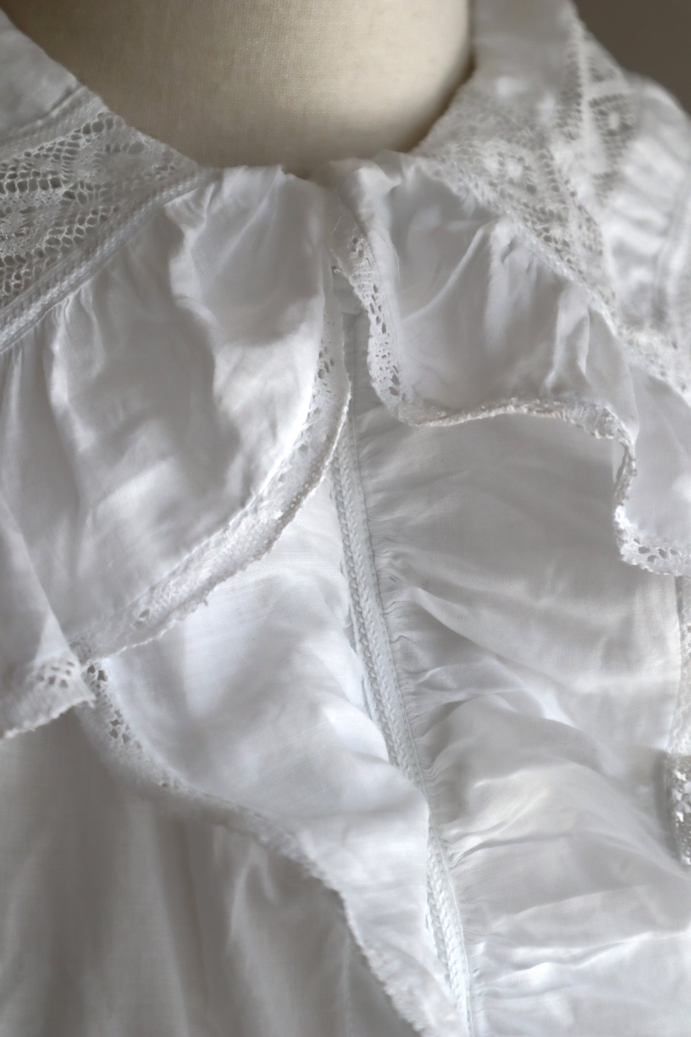 1900s Ruffled Collar Soft Cotton Dress