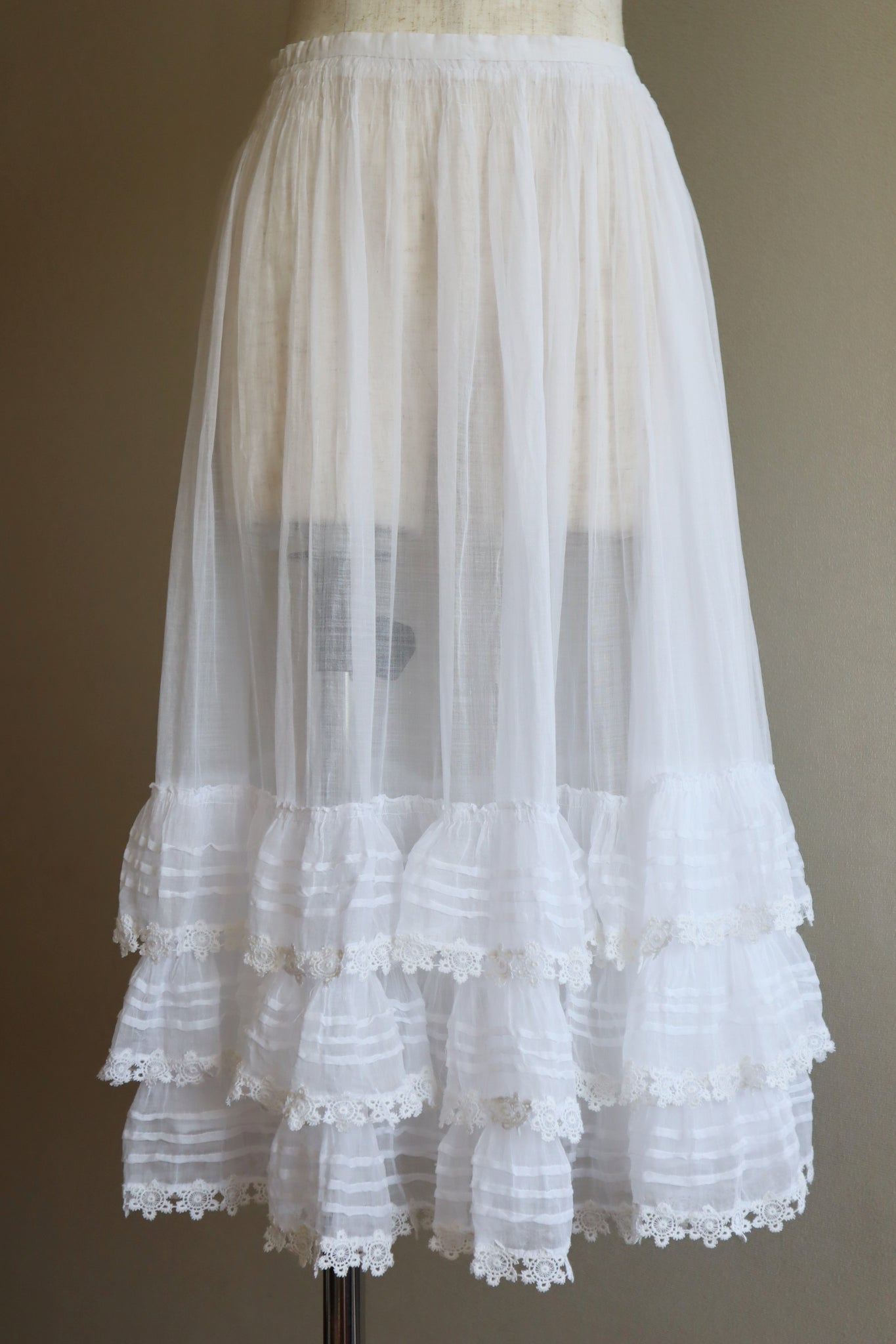 1910s Muslin Cotton Lace Trimmed Skirt