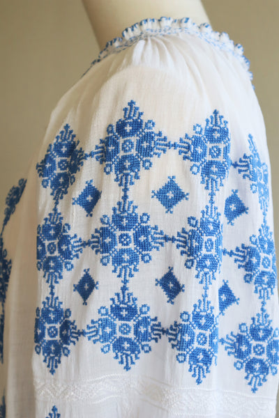 1940s Blue Embroidery Cotton Gauze Romanian Blouse