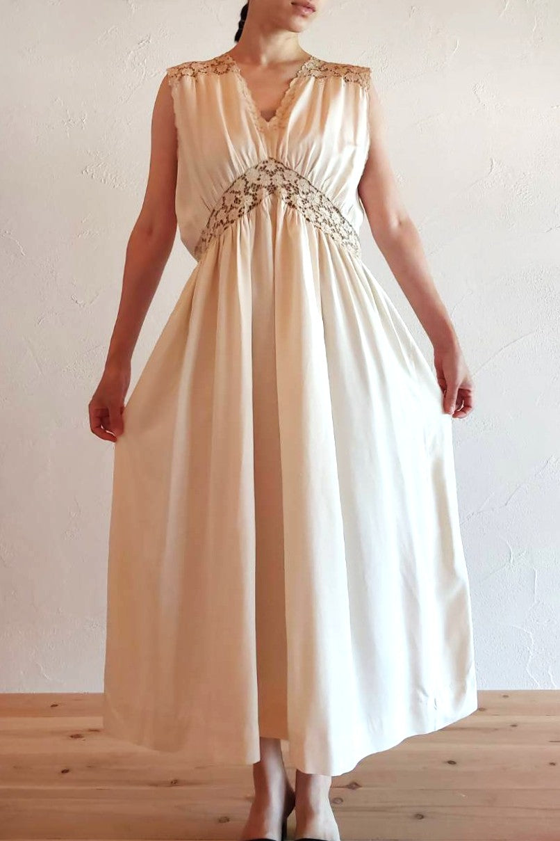 1940s Floral Cutwork Nightgown