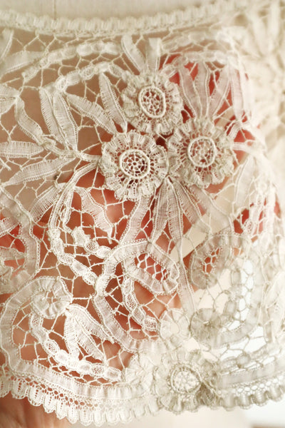1900s French Brussels-Style Assembled Lace Capelet