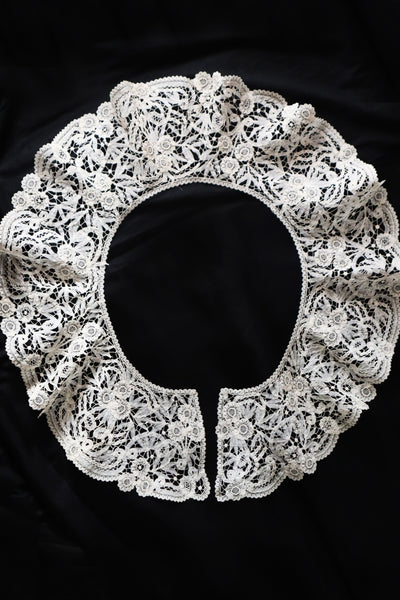 1900s French Brussels-Style Assembled Lace Capelet