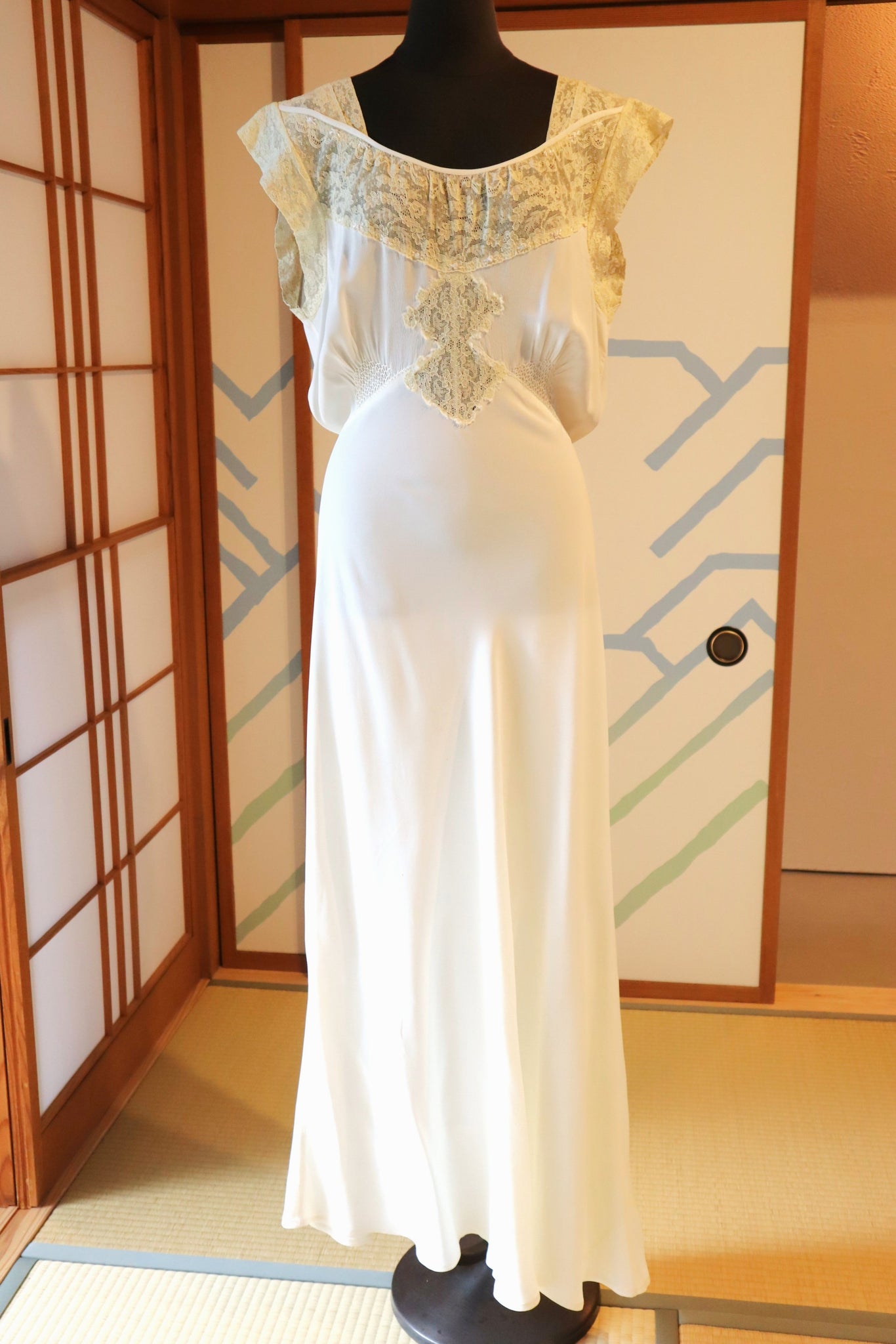 1930s Silk Crepe Lingerie Dress Size M~L