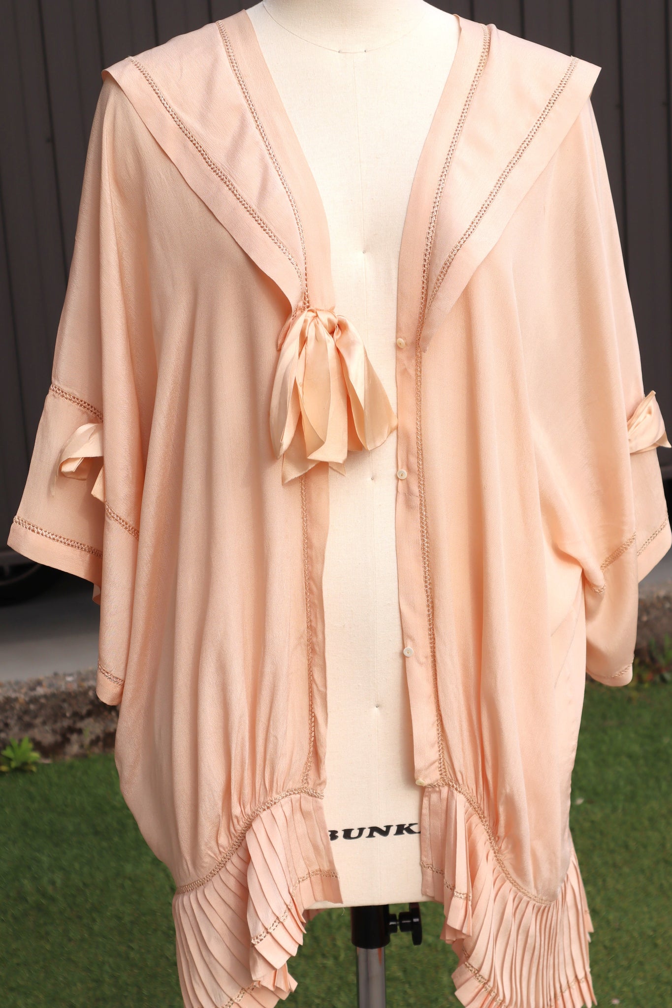 1900s Sailor Collar Pink Silk Bed Jacket