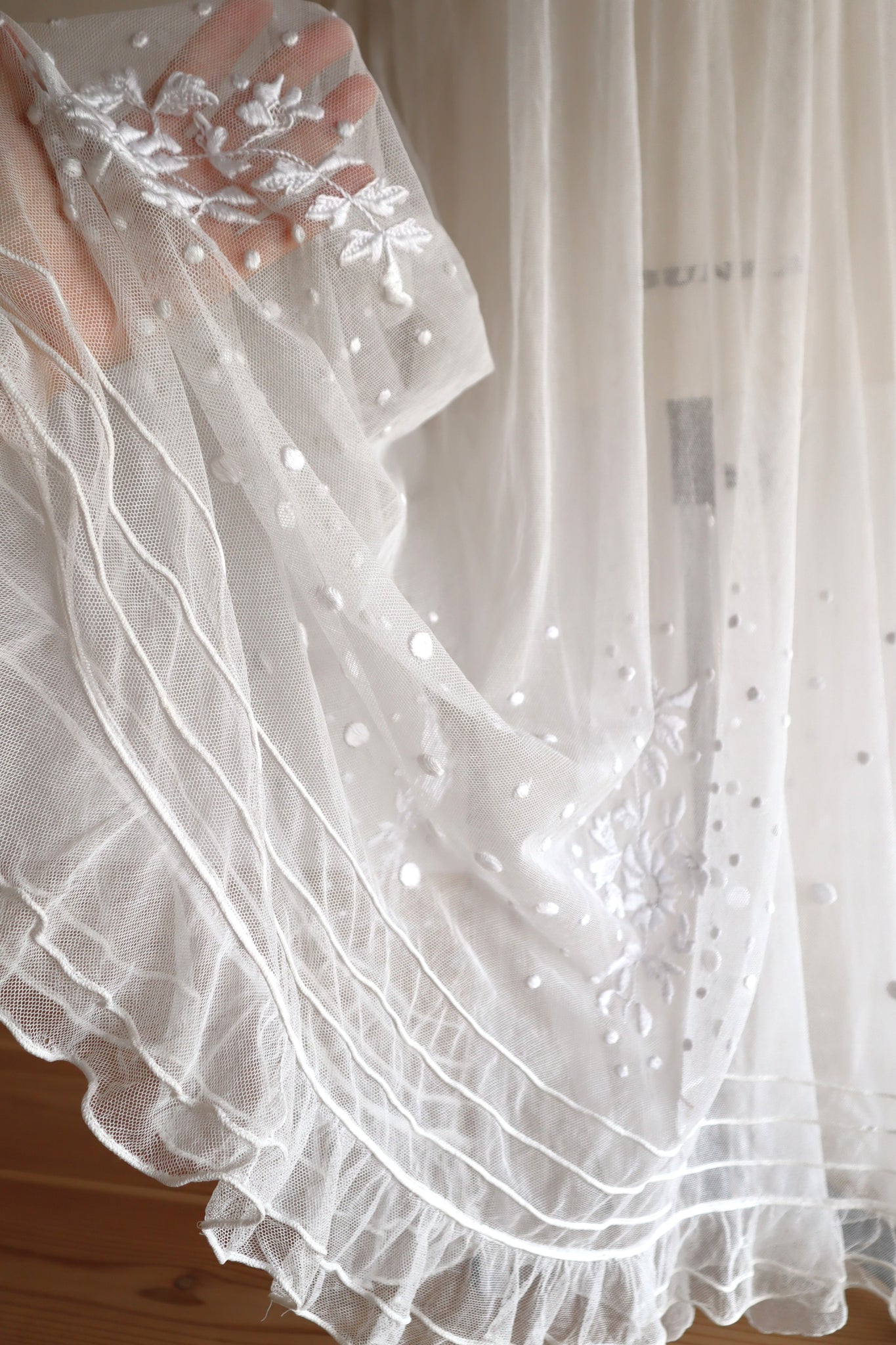 1890s–1900s Cotton Tulle Embroidered Cape Collar Dress