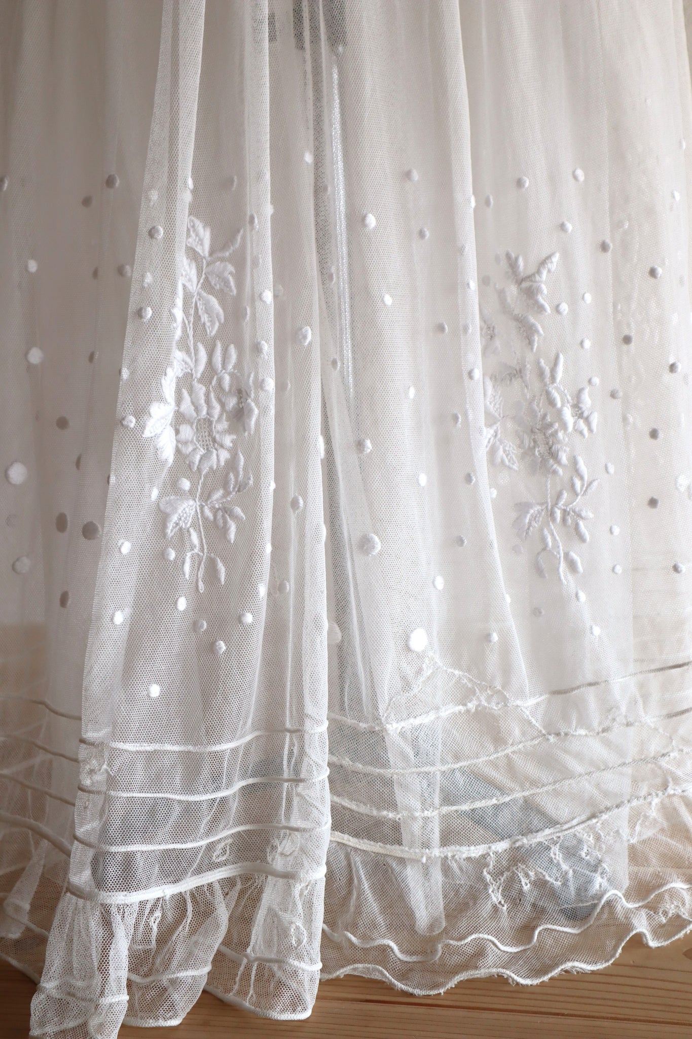 1890s–1900s Cotton Tulle Embroidered Cape Collar Dress