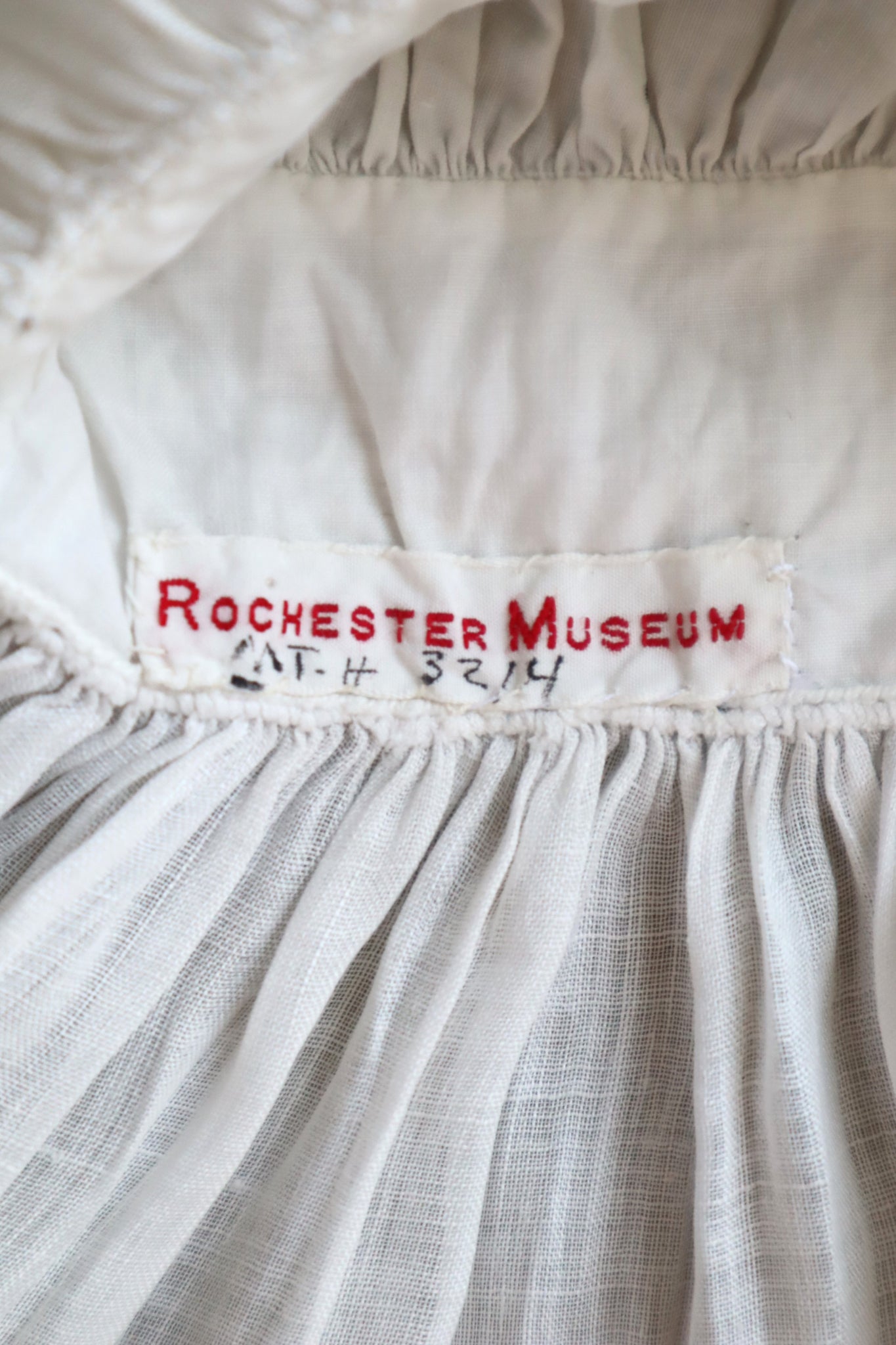 19th Roshester Museum Antique Dress