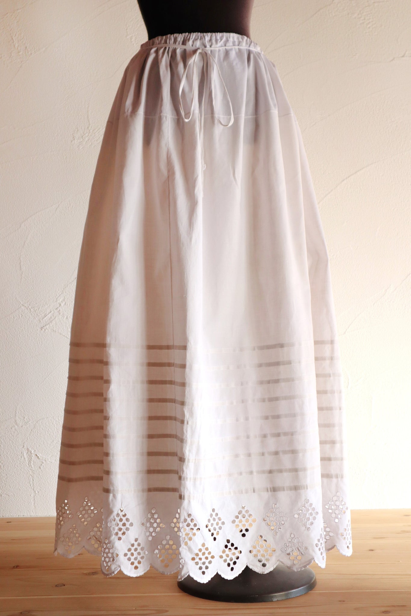 1900s White Cotton Drrawstring Skirt with Hand Cutwork