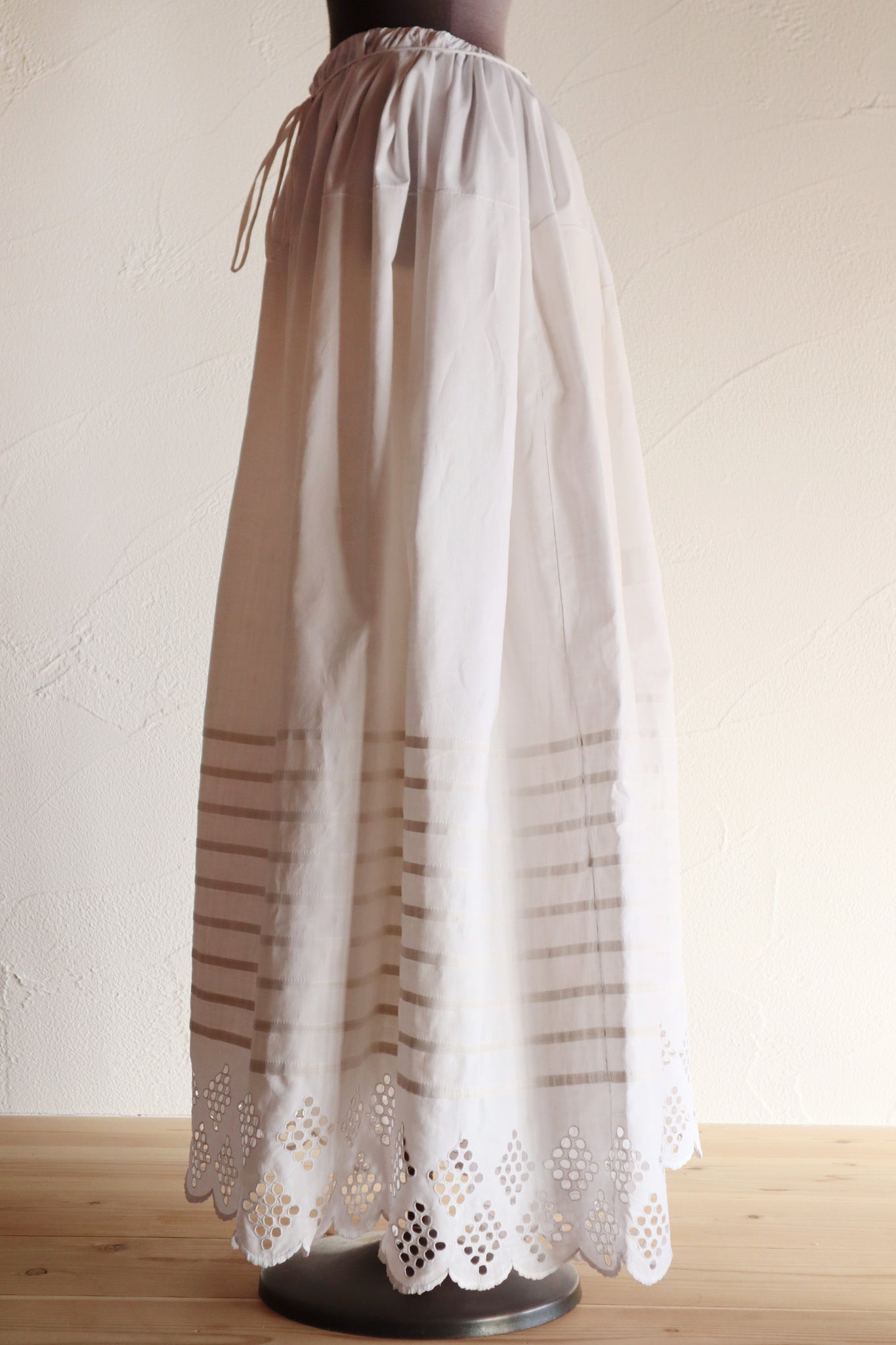 1900s White Cotton Drrawstring Skirt with Hand Cutwork
