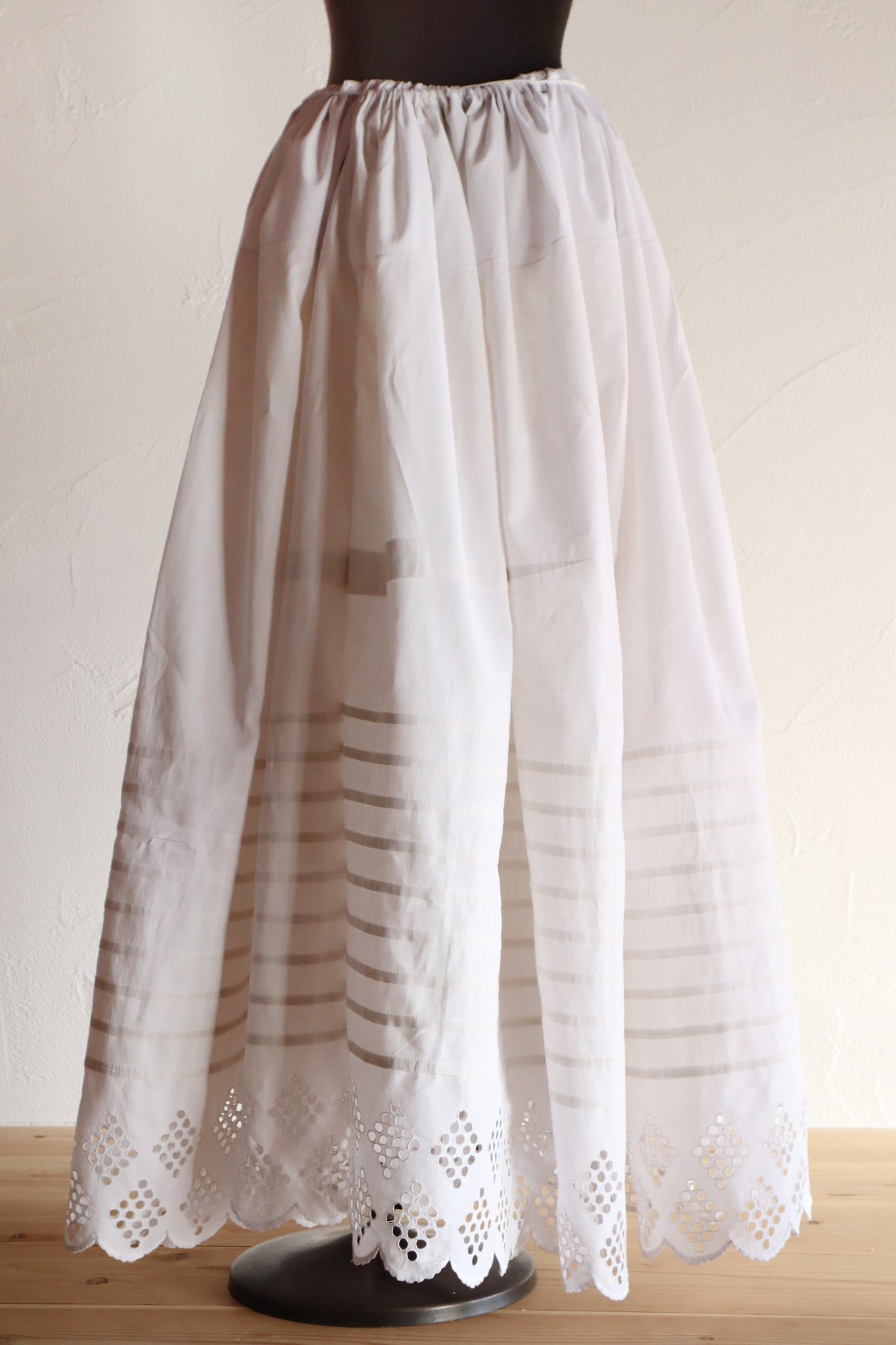 1900s White Cotton Drrawstring Skirt with Hand Cutwork