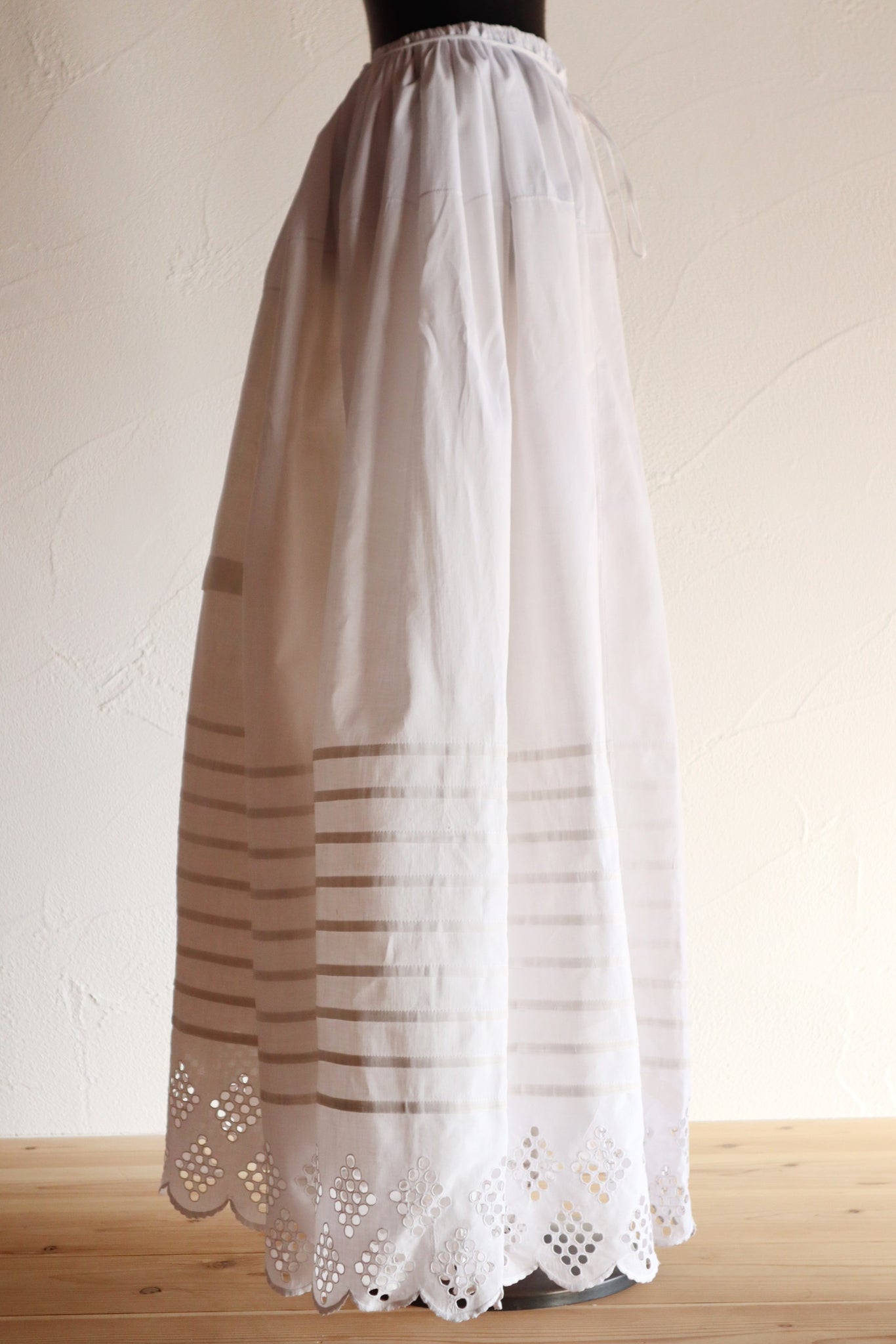 1900s White Cotton Drrawstring Skirt with Hand Cutwork