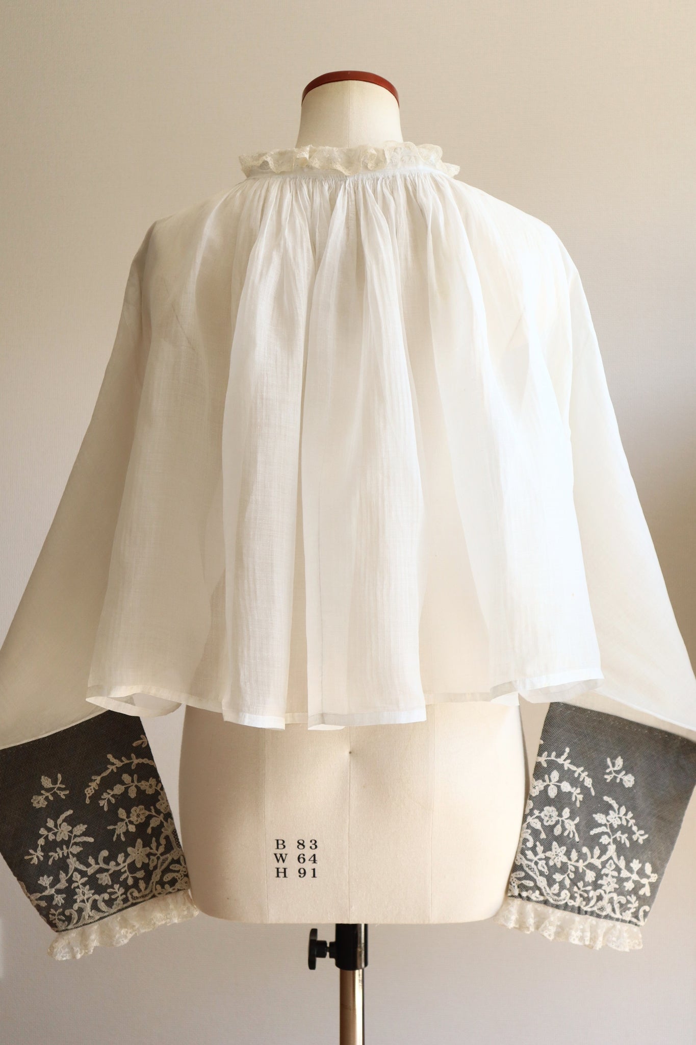1900s Short Length Church Smock