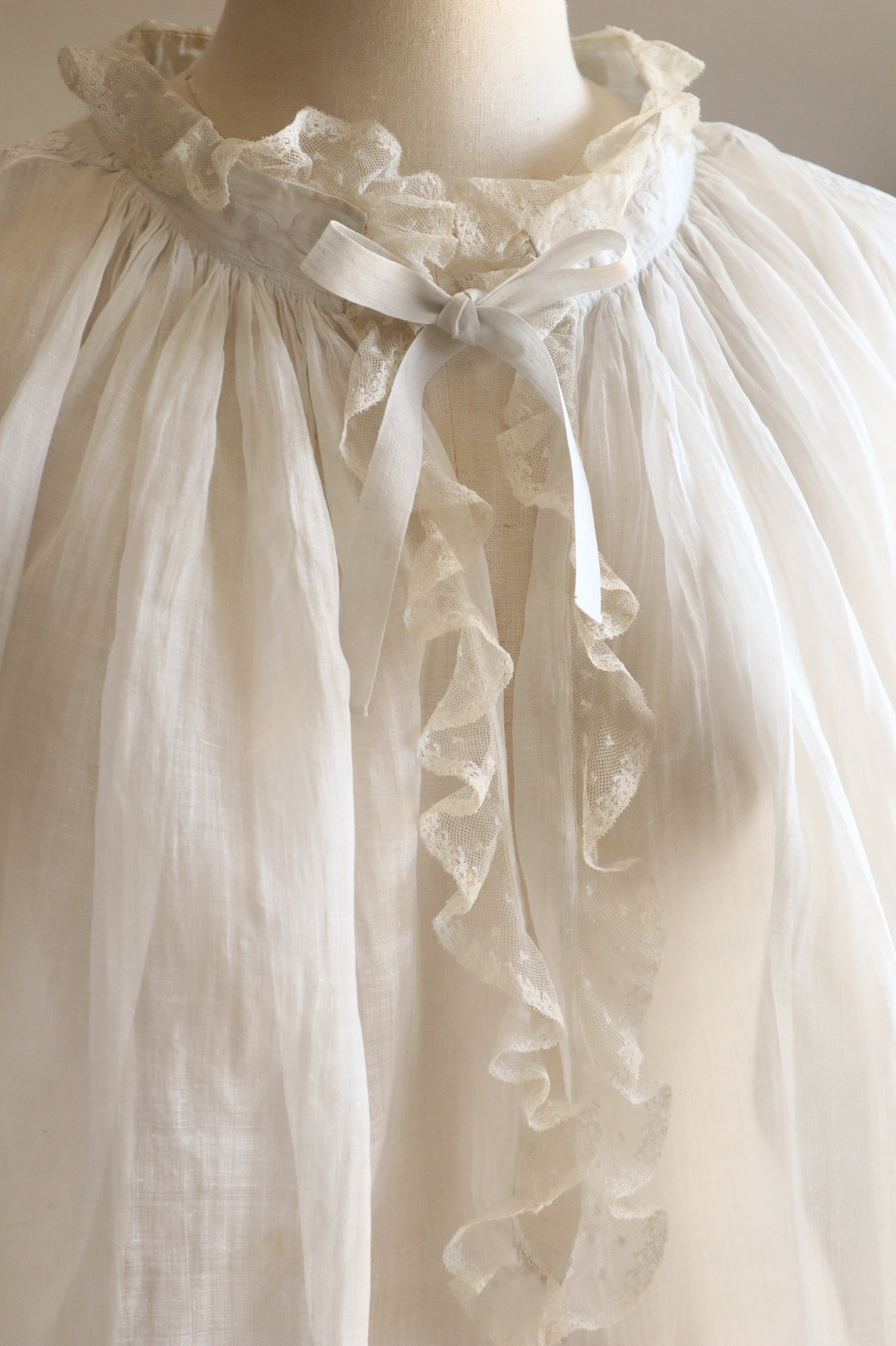 1900s Short Length Church Smock