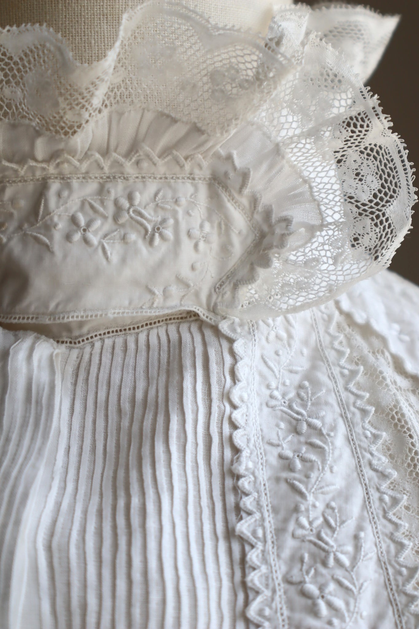 19th Roshester Museum Antique Dress