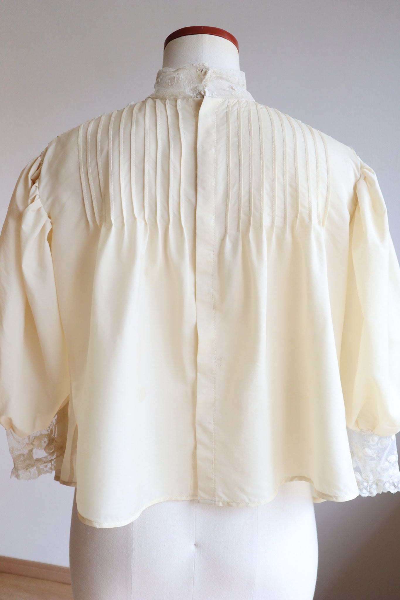 1900s Puff Sleeve Blouse