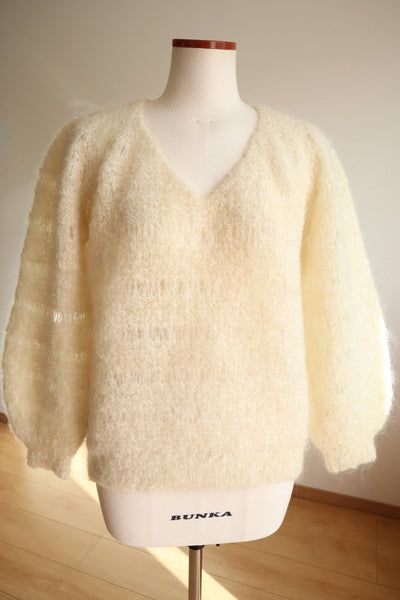 80s Hand Knit Off White Mohair Sweater