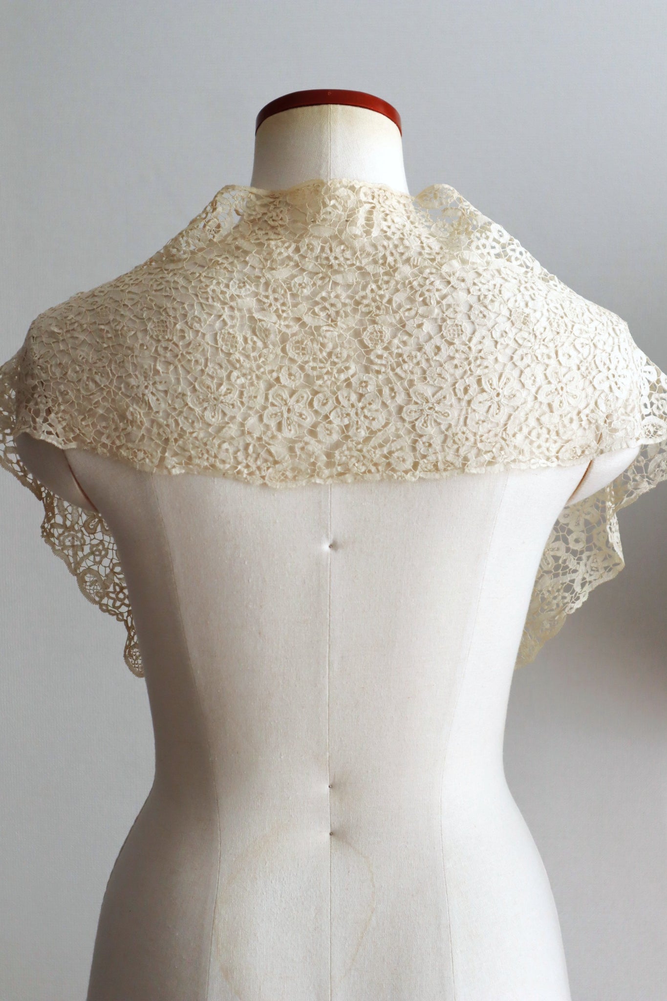 1850s–1860s Mid-Victorian Honiton Lace Bertha Collar
