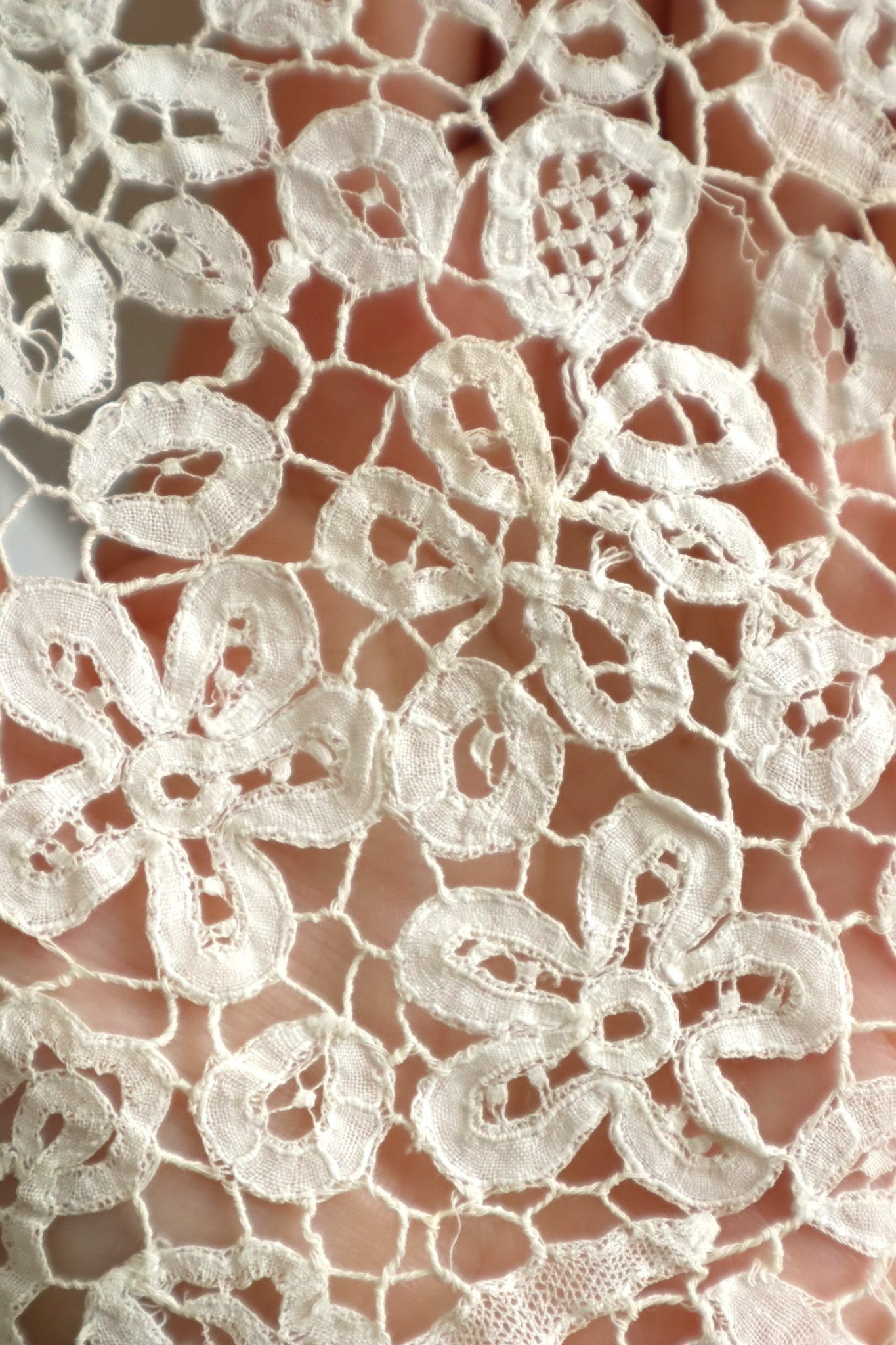 1850s–1860s Mid-Victorian Honiton Lace Bertha Collar