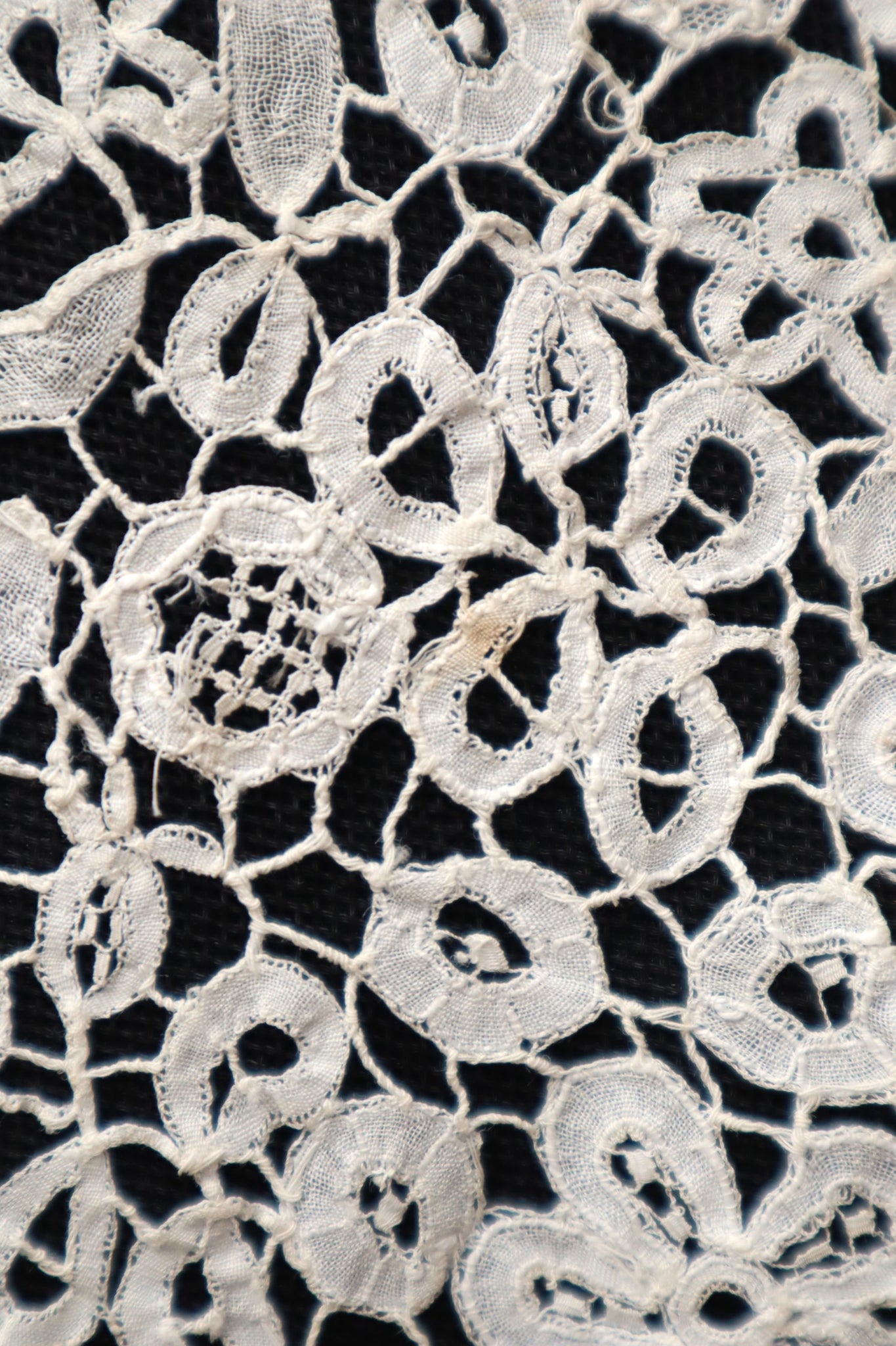1850s–1860s Mid-Victorian Honiton Lace Bertha Collar