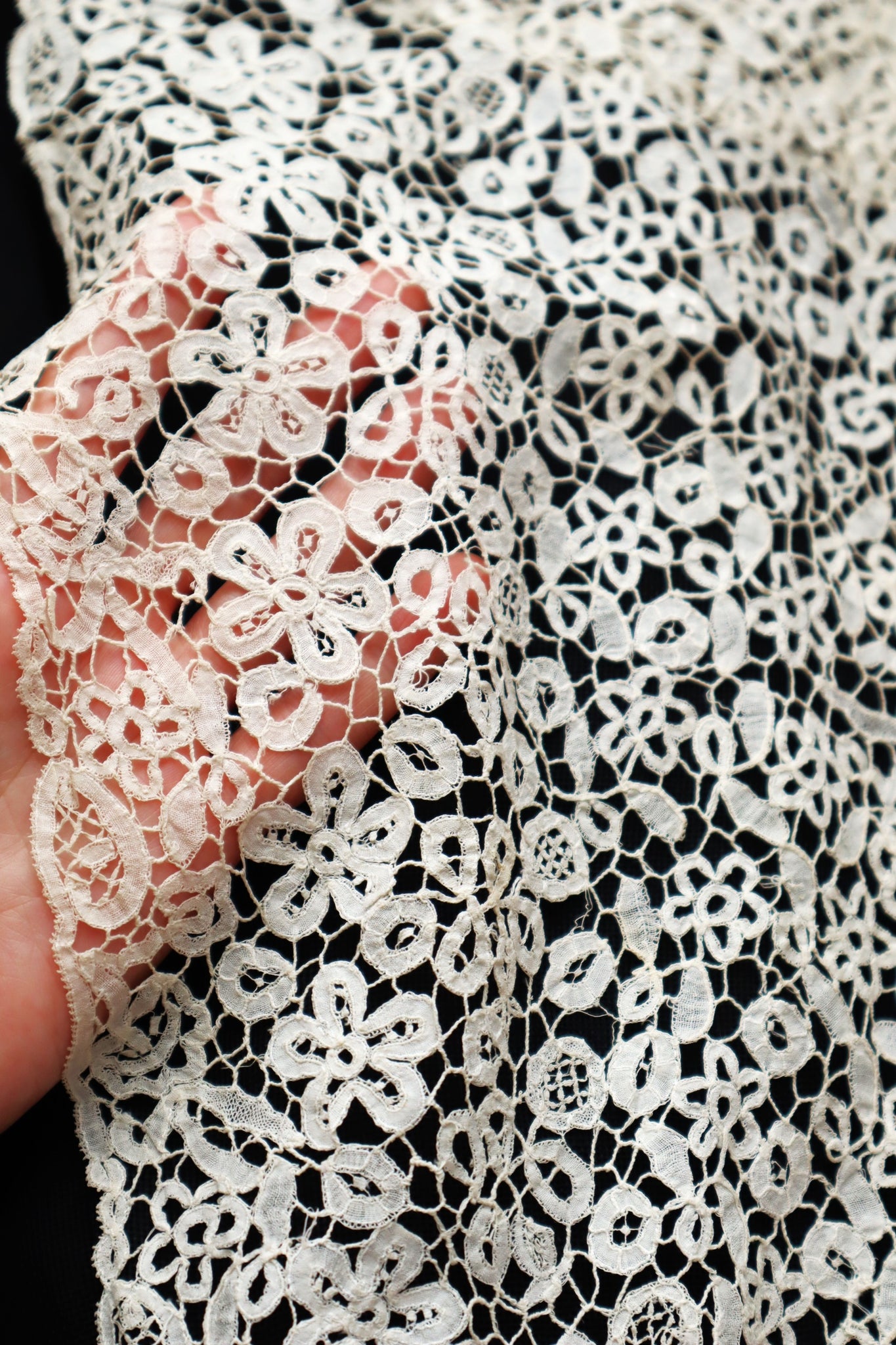 1850s–1860s Mid-Victorian Honiton Lace Bertha Collar