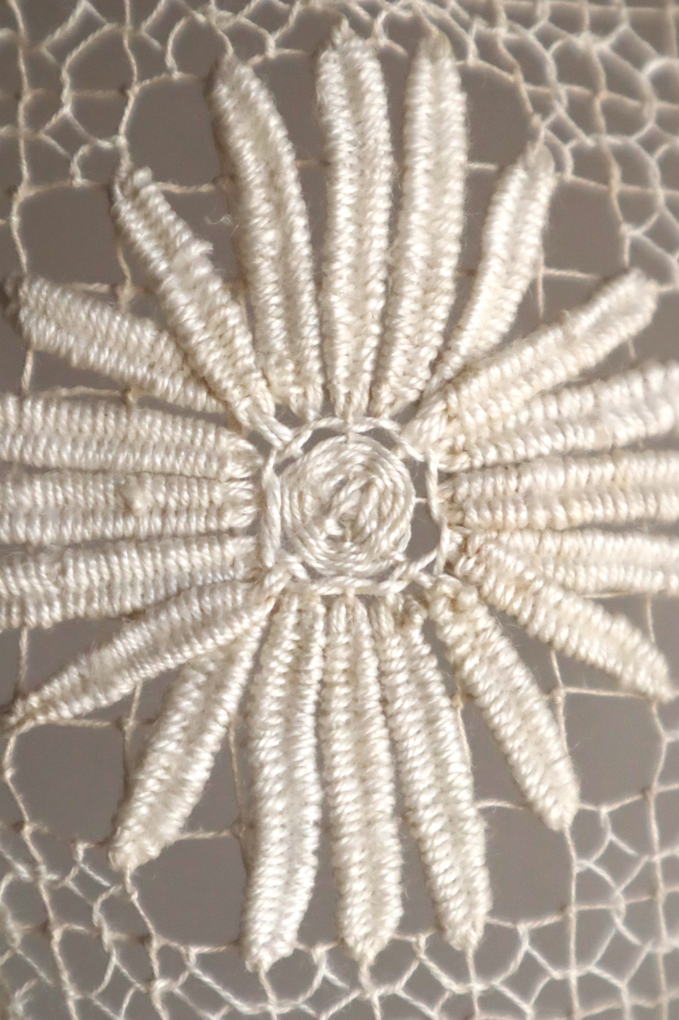 1880s French Hand-Knotted Filet Lace Cloth