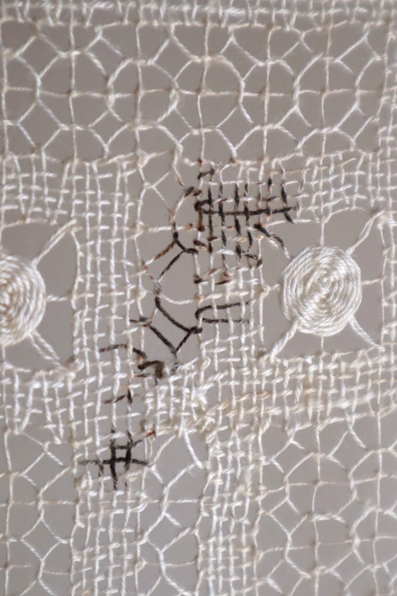 1880s French Hand-Knotted Filet Lace Cloth