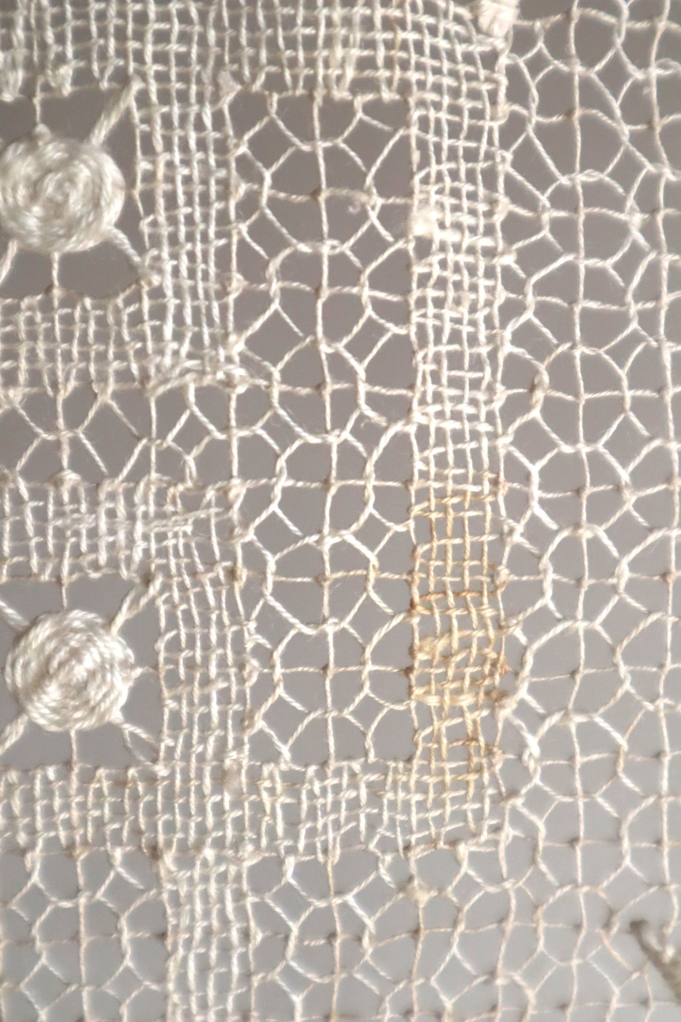 1880s French Hand-Knotted Filet Lace Cloth