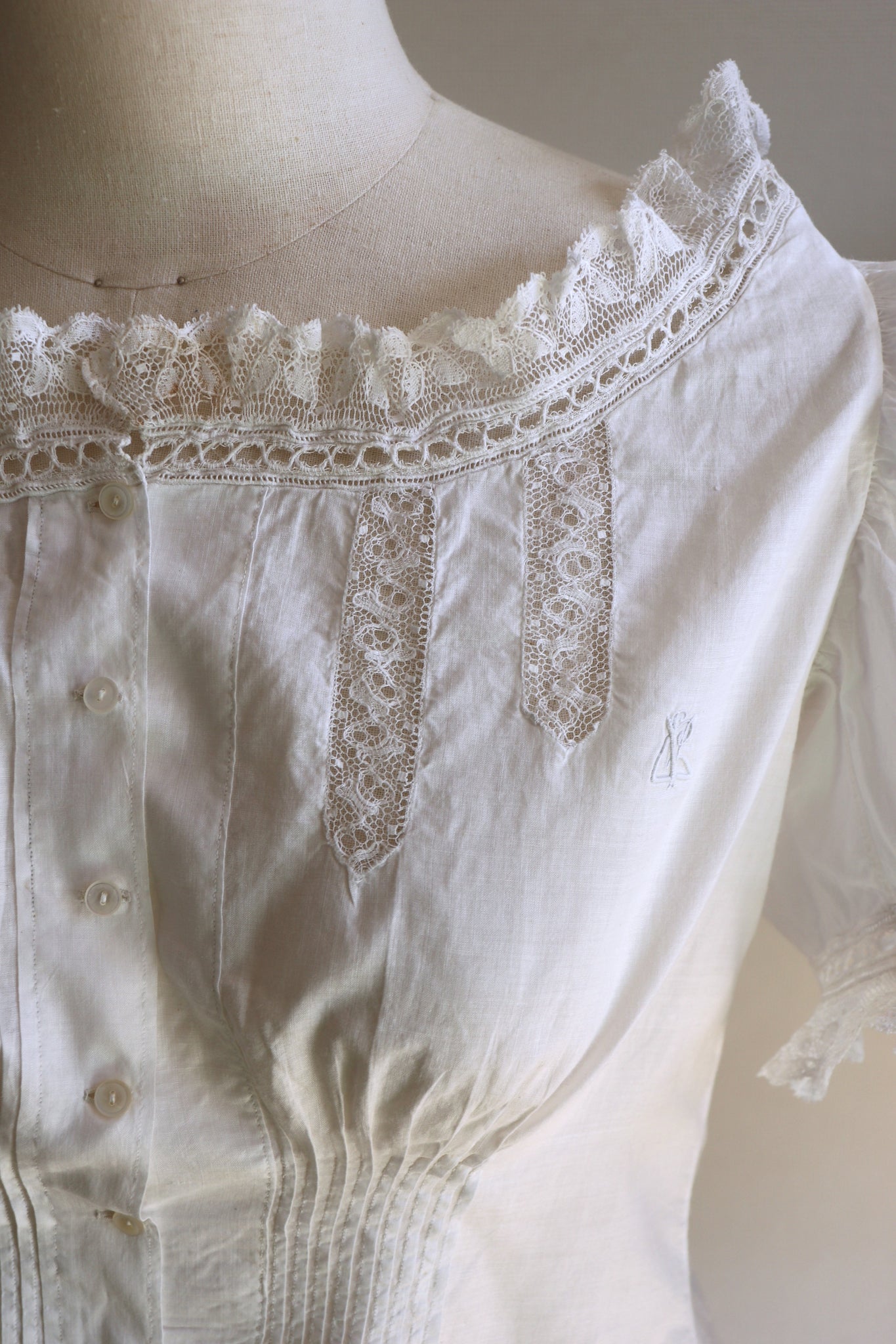 1900s Puffed Sleeve Corset Cover