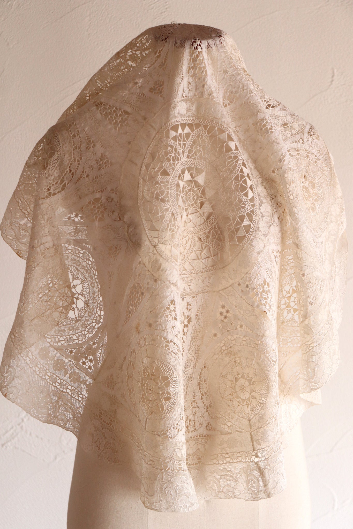 1930s Round Lace Tablecloth