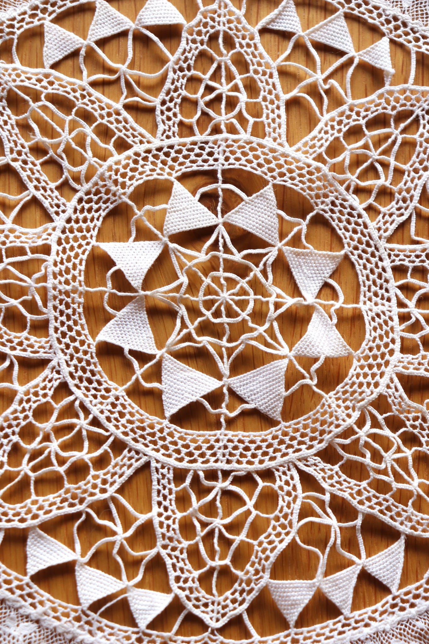 1930s Round Lace Tablecloth