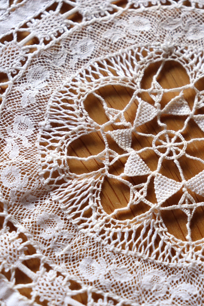 1930s Round Lace Tablecloth