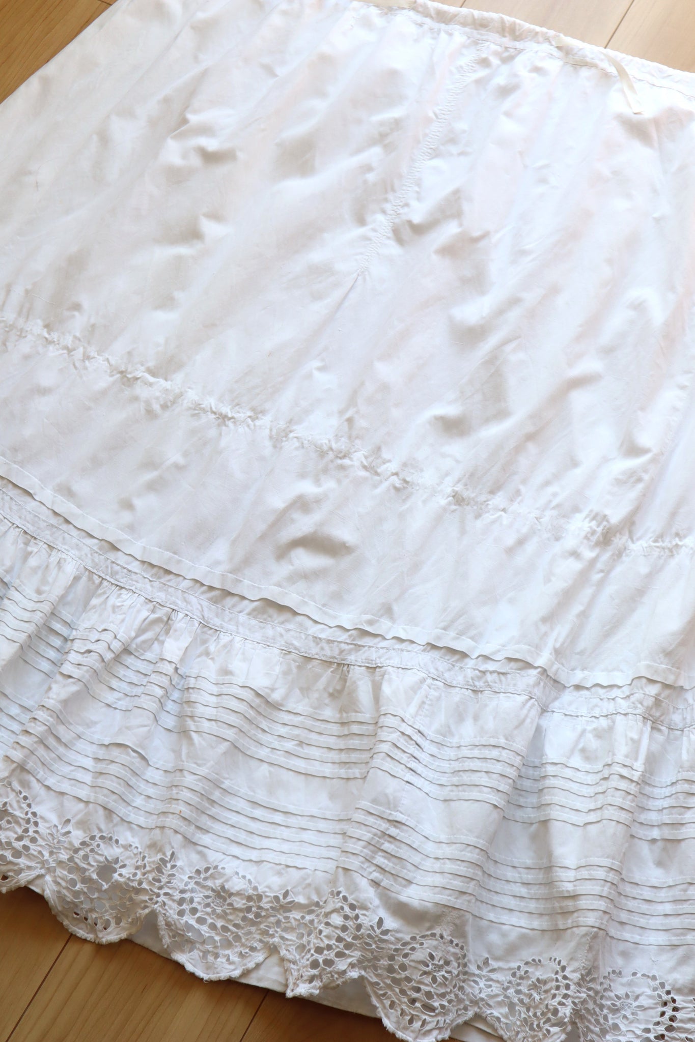 1900s Cut Work Bustle Petticoat Skirt