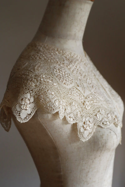 1900s Cream Silk Maltese Lace Collar