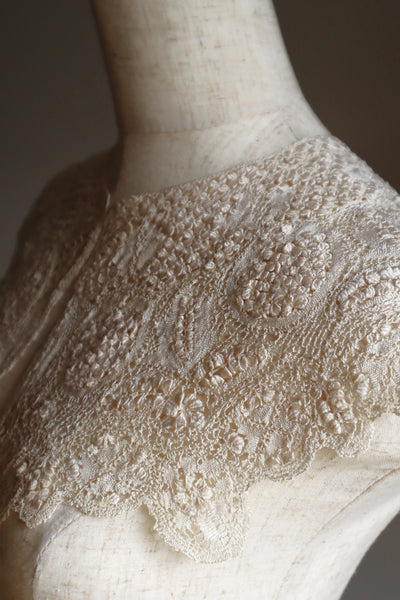 1900s Cream Silk Maltese Lace Collar