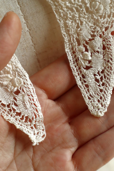 1900s Cream Silk Maltese Lace Collar