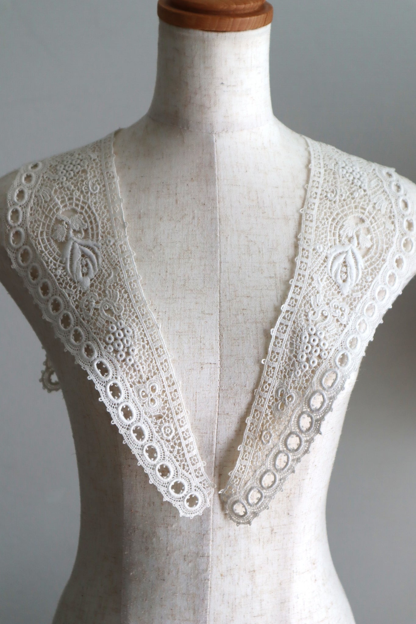1900s Corded Schiffli Lace Sailor Collar