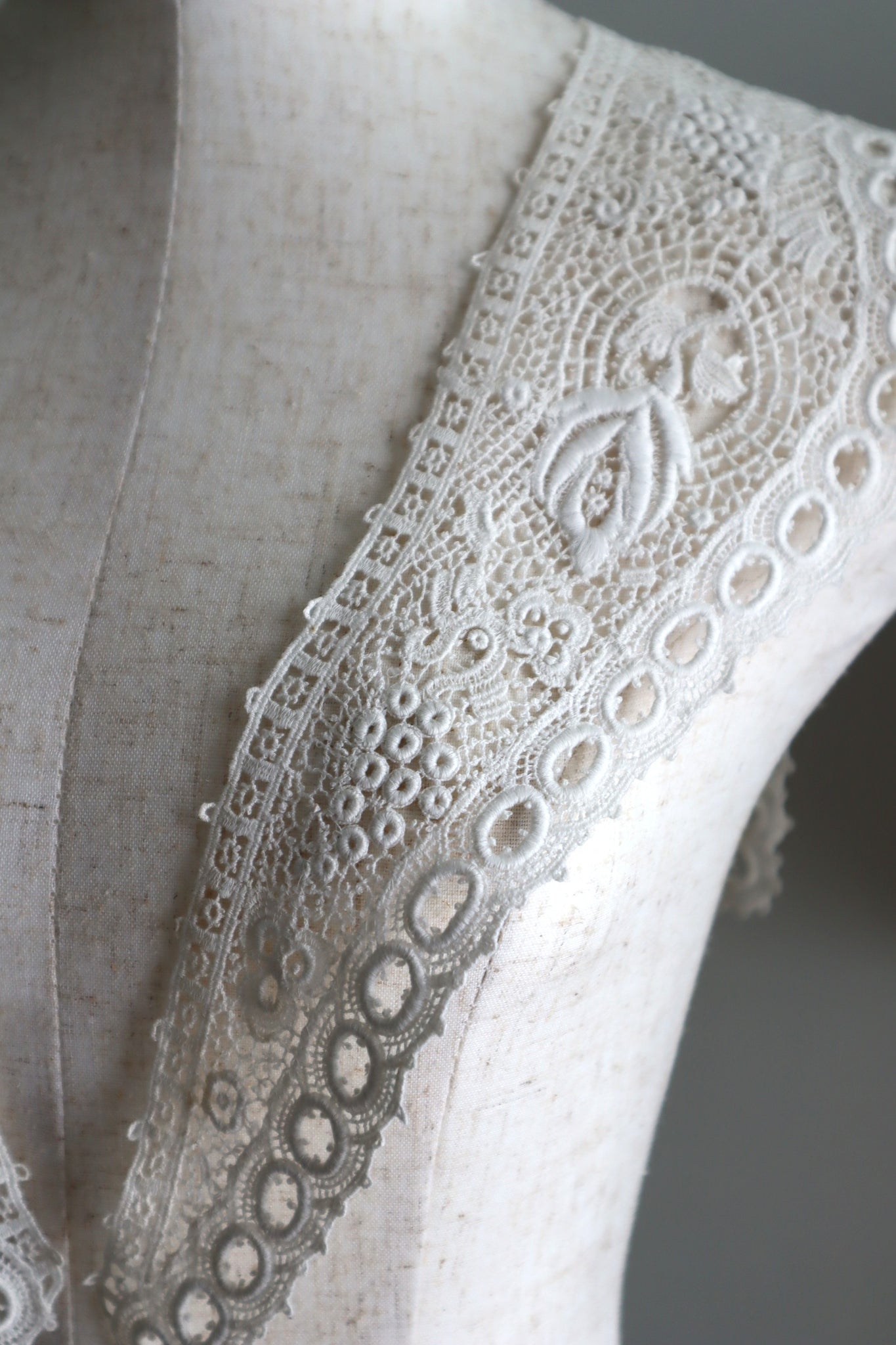 1900s Corded Schiffli Lace Sailor Collar