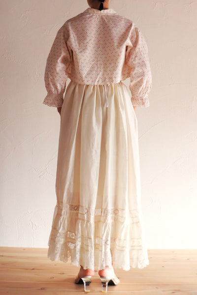 19th Floral Calico Blouse