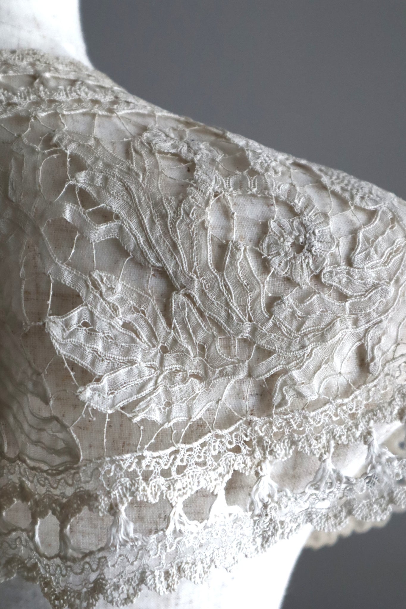 Early 1900s French Edwardian Handmade Needle Lace Collar