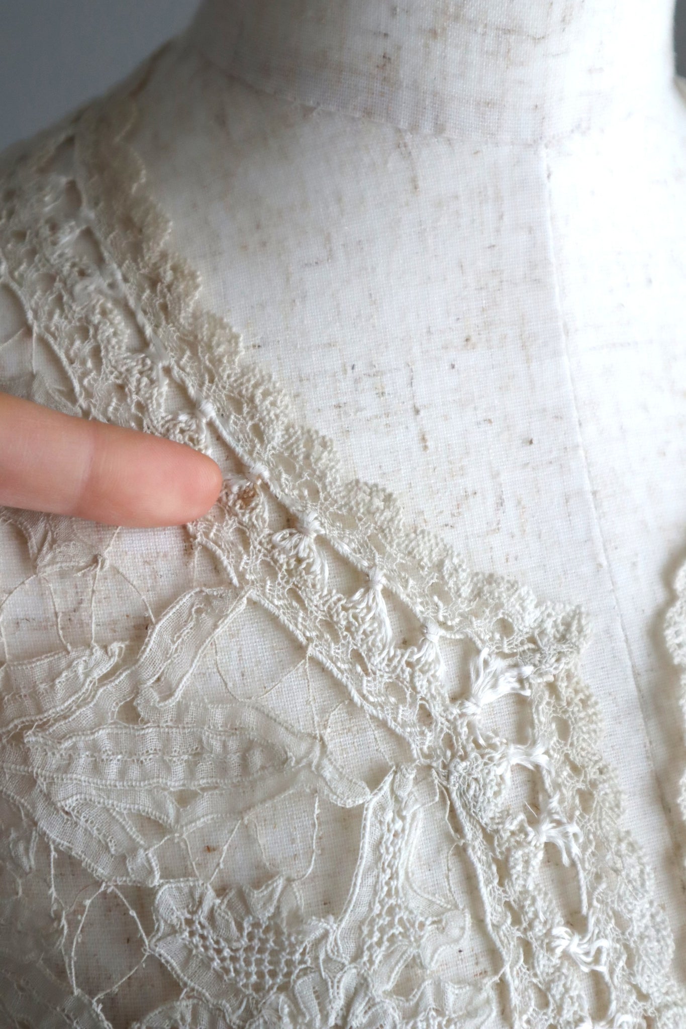 Early 1900s French Edwardian Handmade Needle Lace Collar