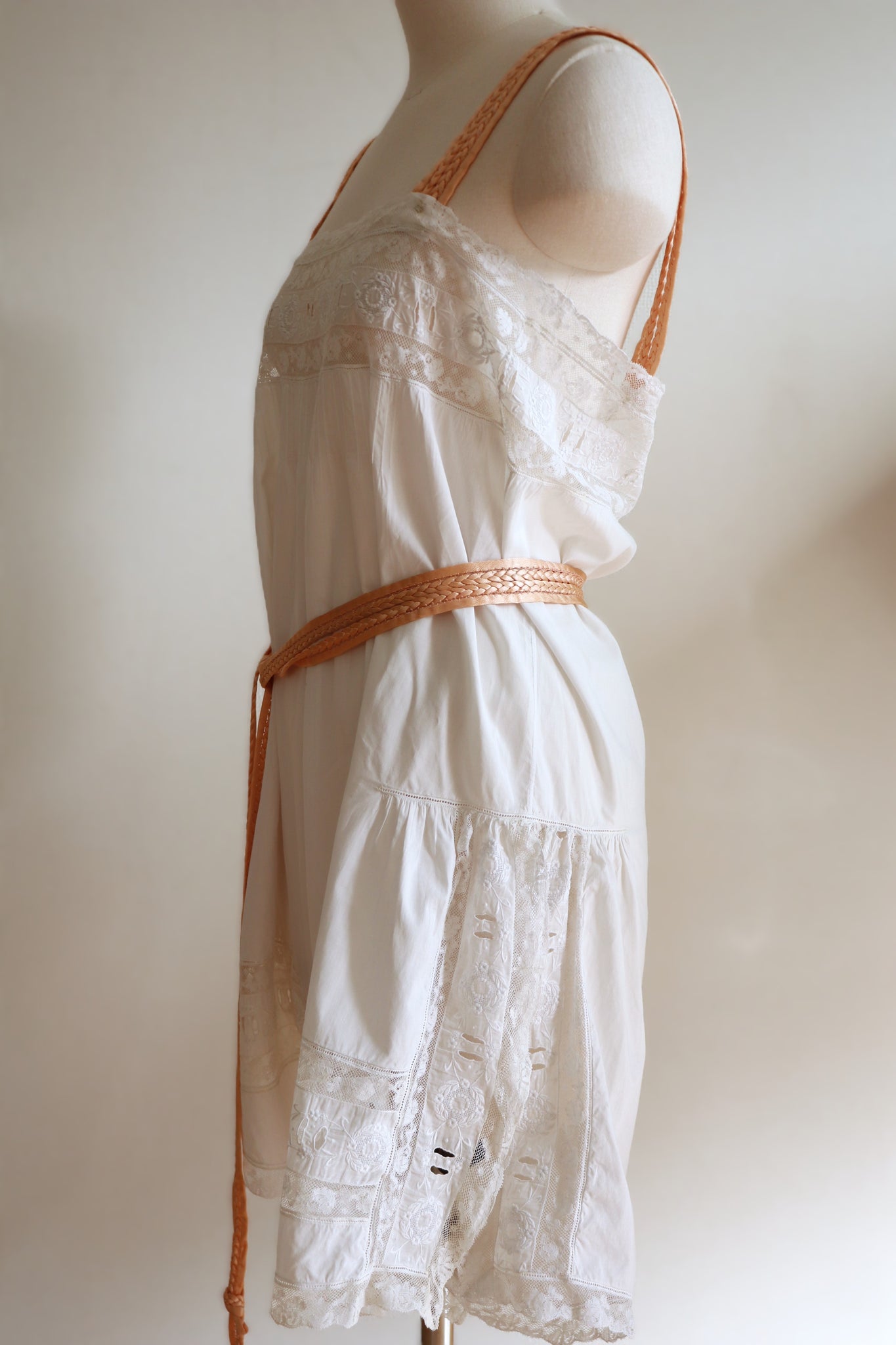 1900s Edwardian Step In