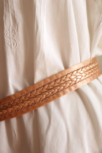 1900s Edwardian Step In