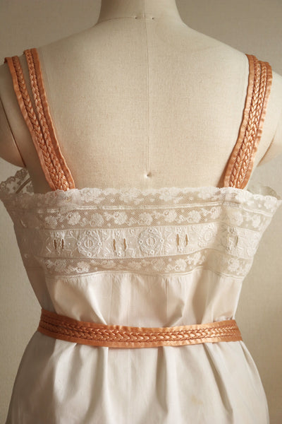 1900s Edwardian Step In