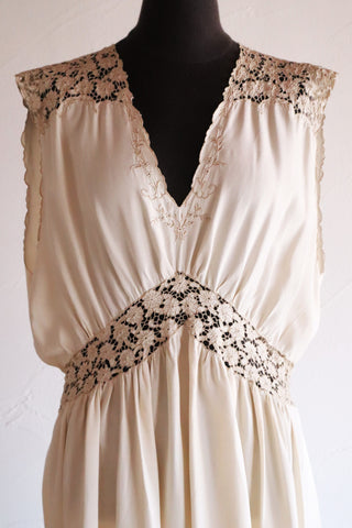 1940s Floral Cutwork Nightgown