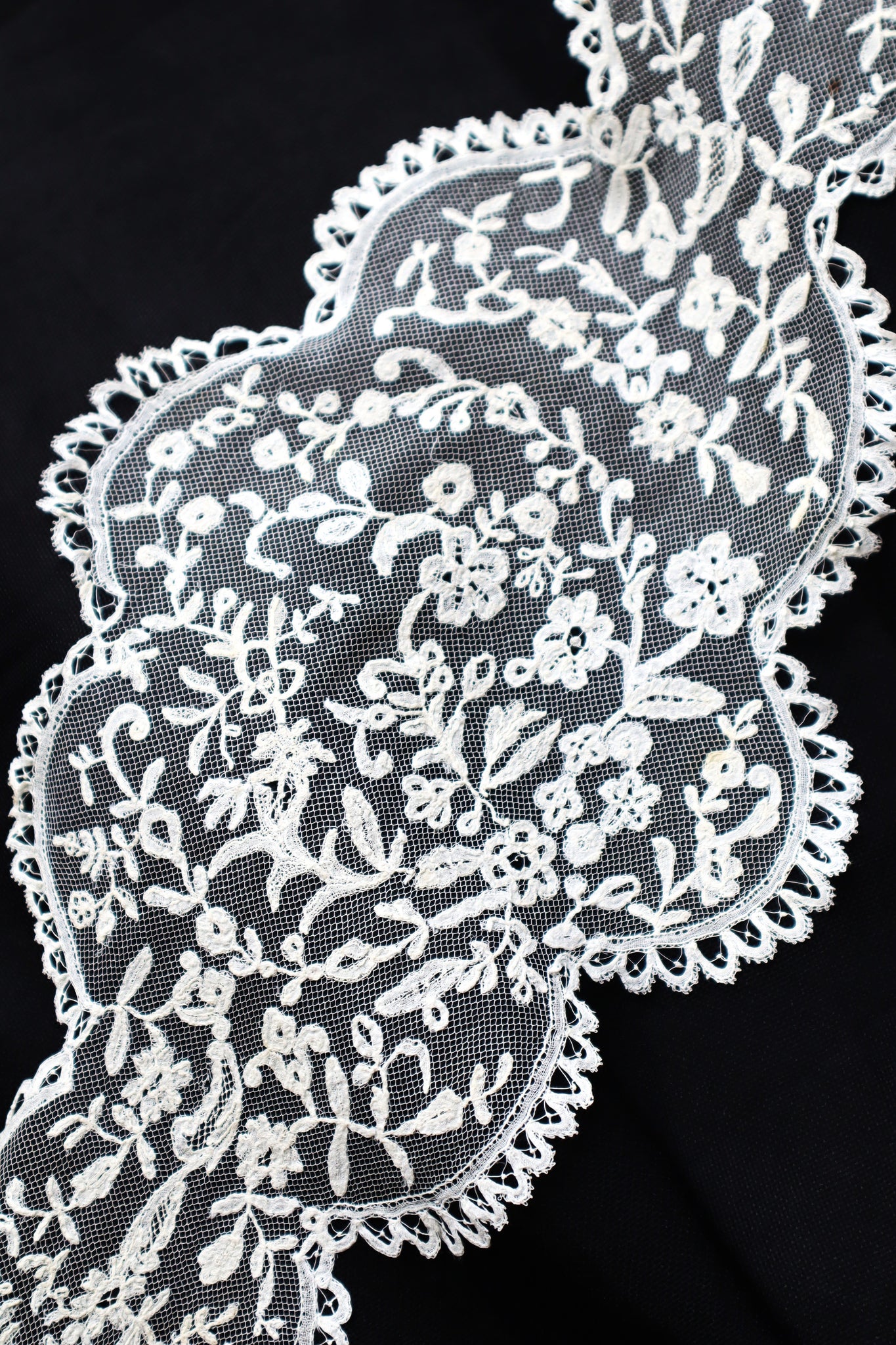 1880s–1900s Victorian Brussels Appliqué Lace Fall Cap