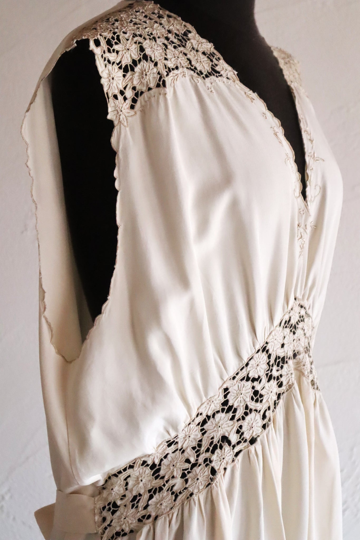 1940s Floral Cutwork Nightgown