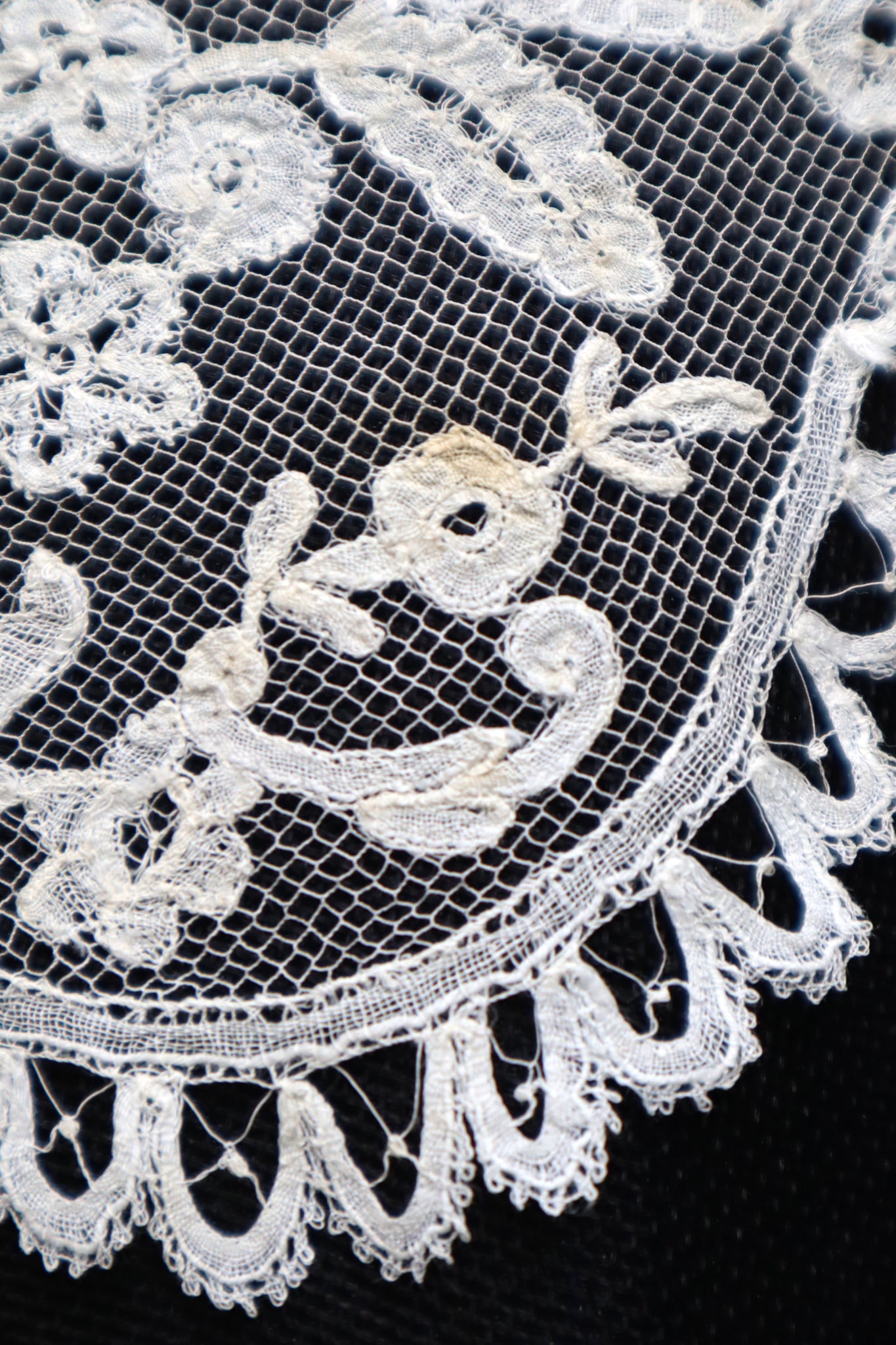 1880s–1900s Victorian Brussels Appliqué Lace Fall Cap