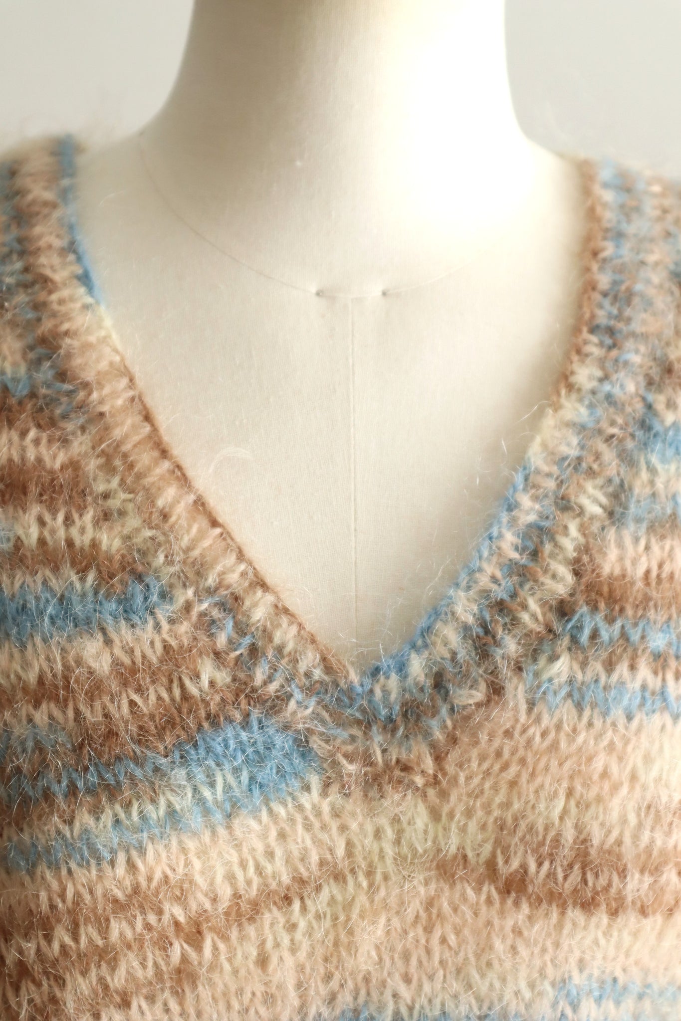 1980s Hand-Knit Soft Mohair Sweater