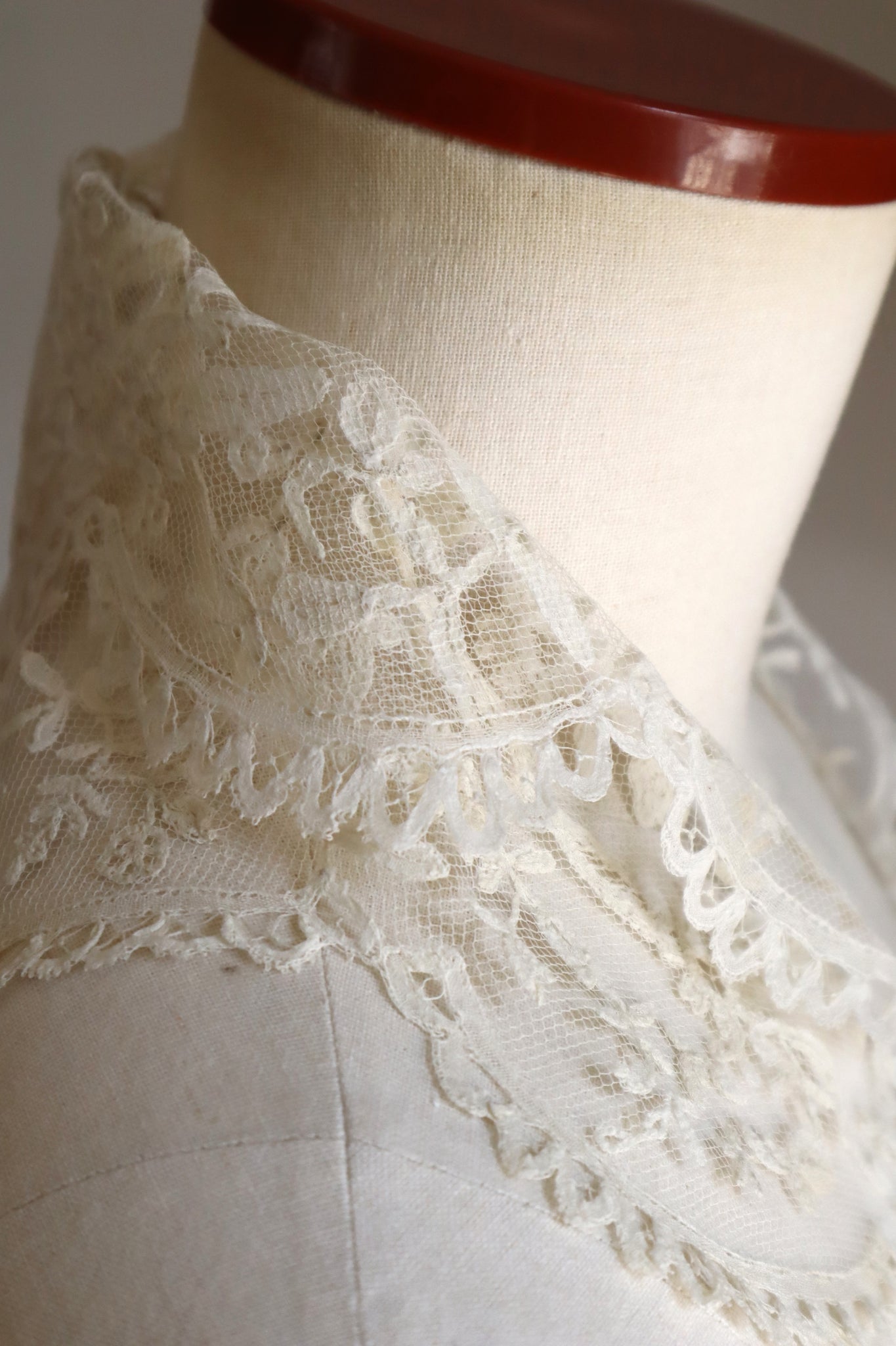 1880s–1900s Victorian Brussels Appliqué Lace Fall Cap