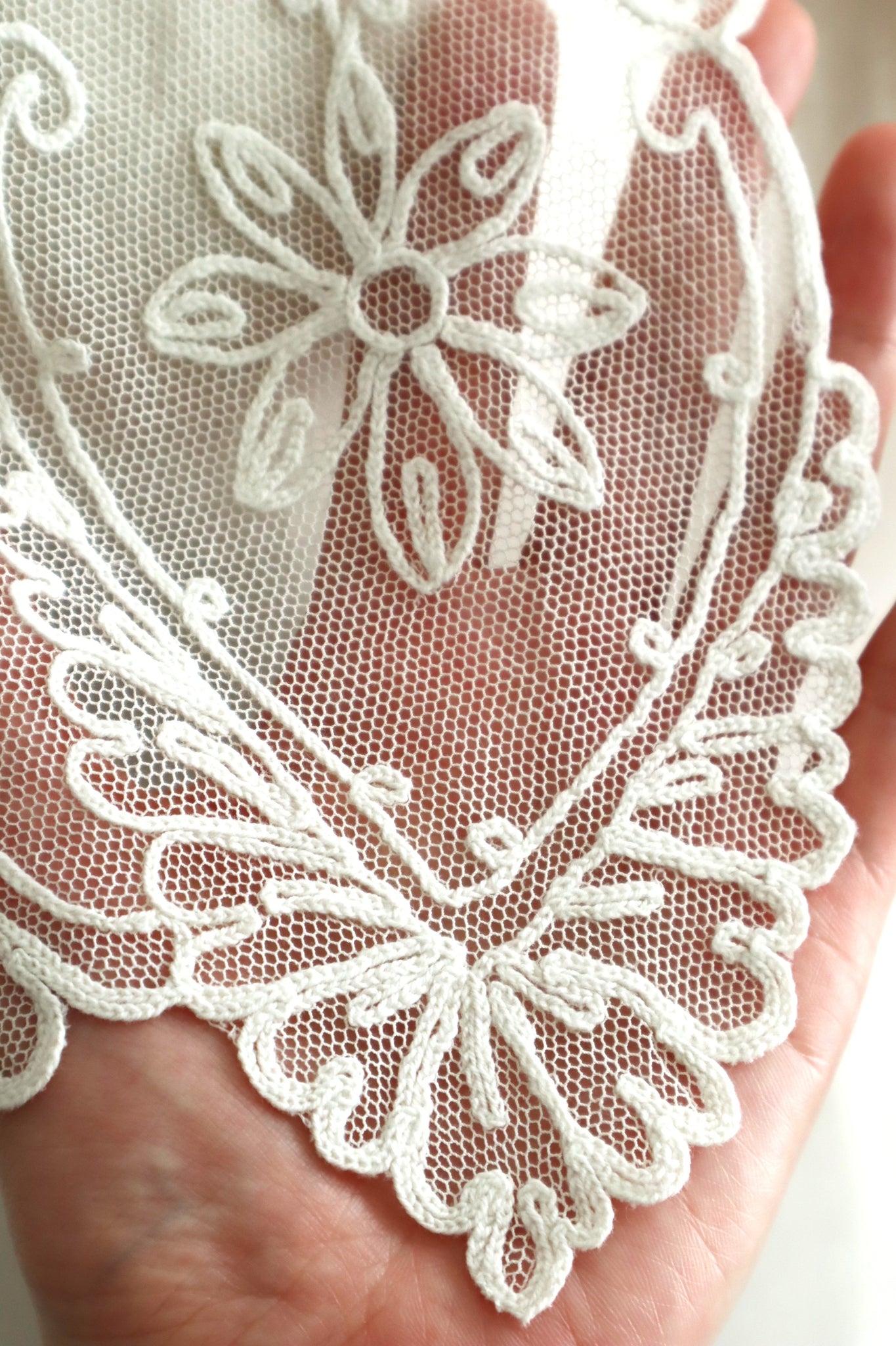 1920s French Tambour Embroidered Cotton Tulle Cape Collar